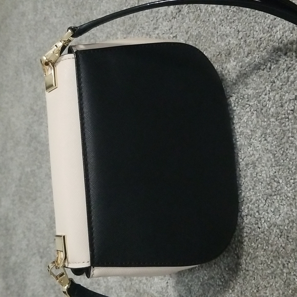 Kate Spade New York Small Byrdie in Colour Block (Like New) - Picture 7 of 15